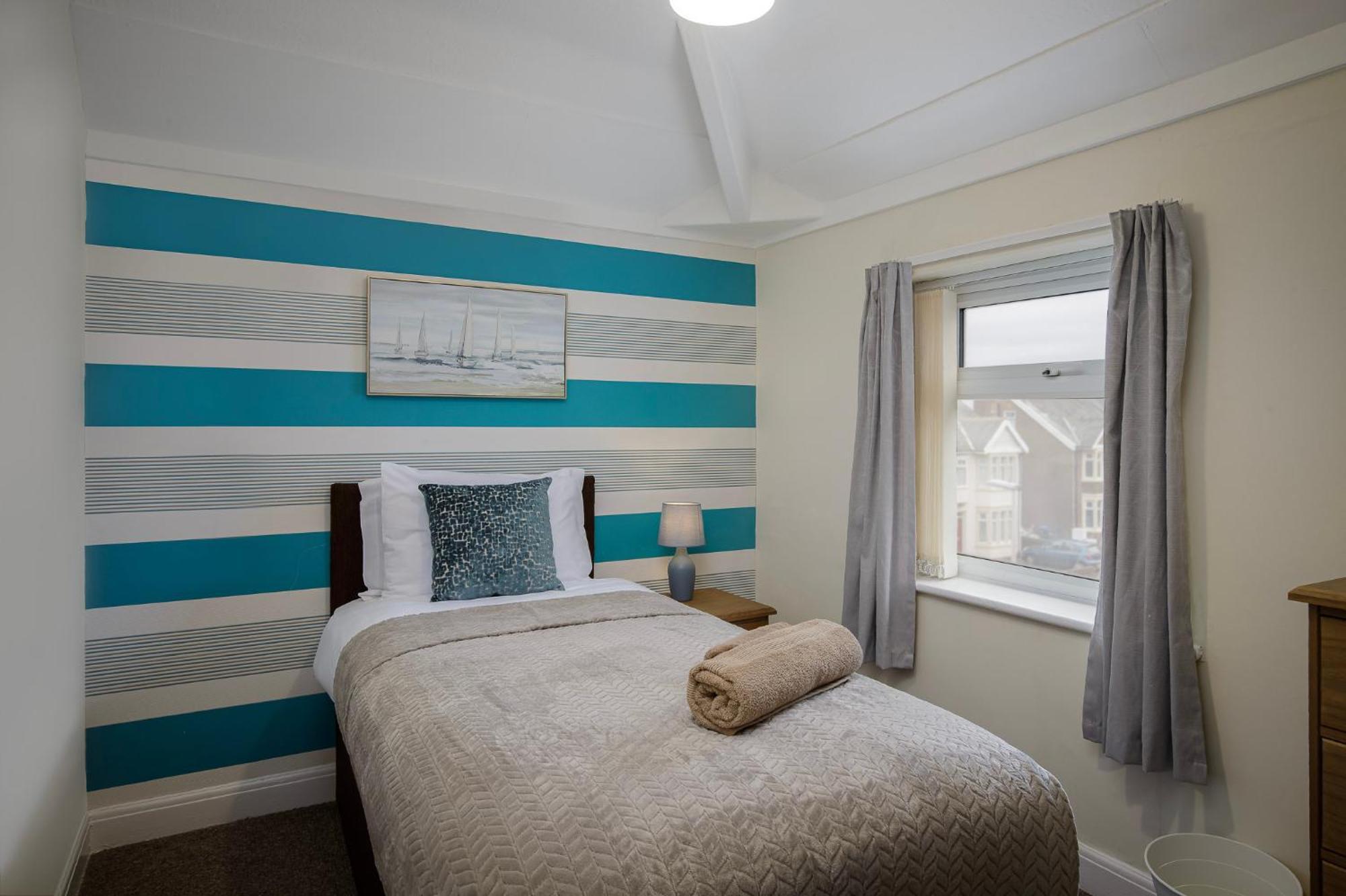 בלקפול Arnside - Spacious 10-Bedroom Seaside Cottage מראה חיצוני תמונה